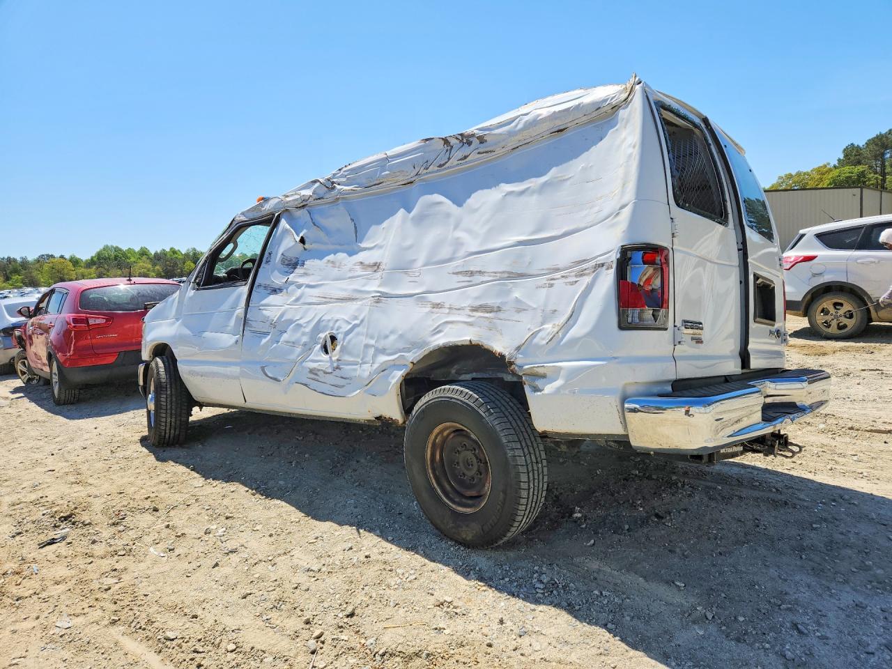2011 Ford Econoline VIN 1FTNE2EW3BDB00881 photo 2
