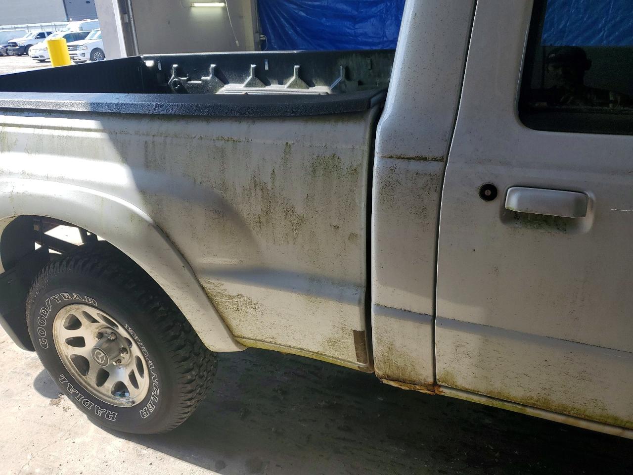 2003 Mazda B3000 VIN 4F4YR12U83TM14216 photo 10