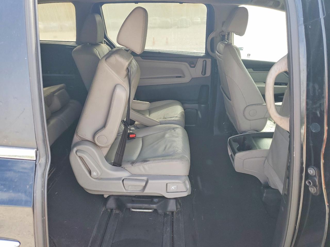 2018 Honda Odyssey VIN 5FNRL6H75JB006415 photo 10
