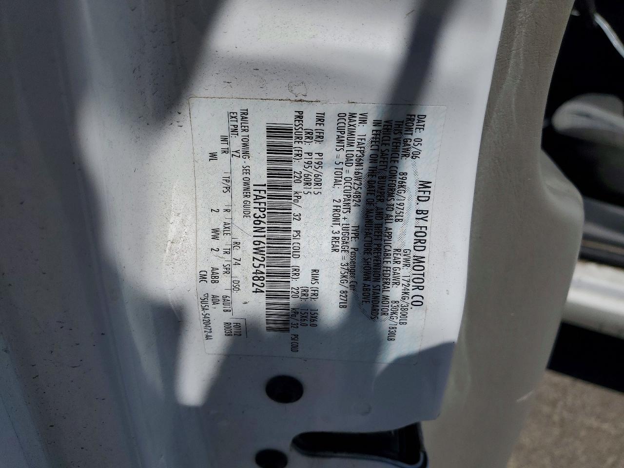 2006 Ford Focus VIN 1FAFP36N16W254824 photo 12