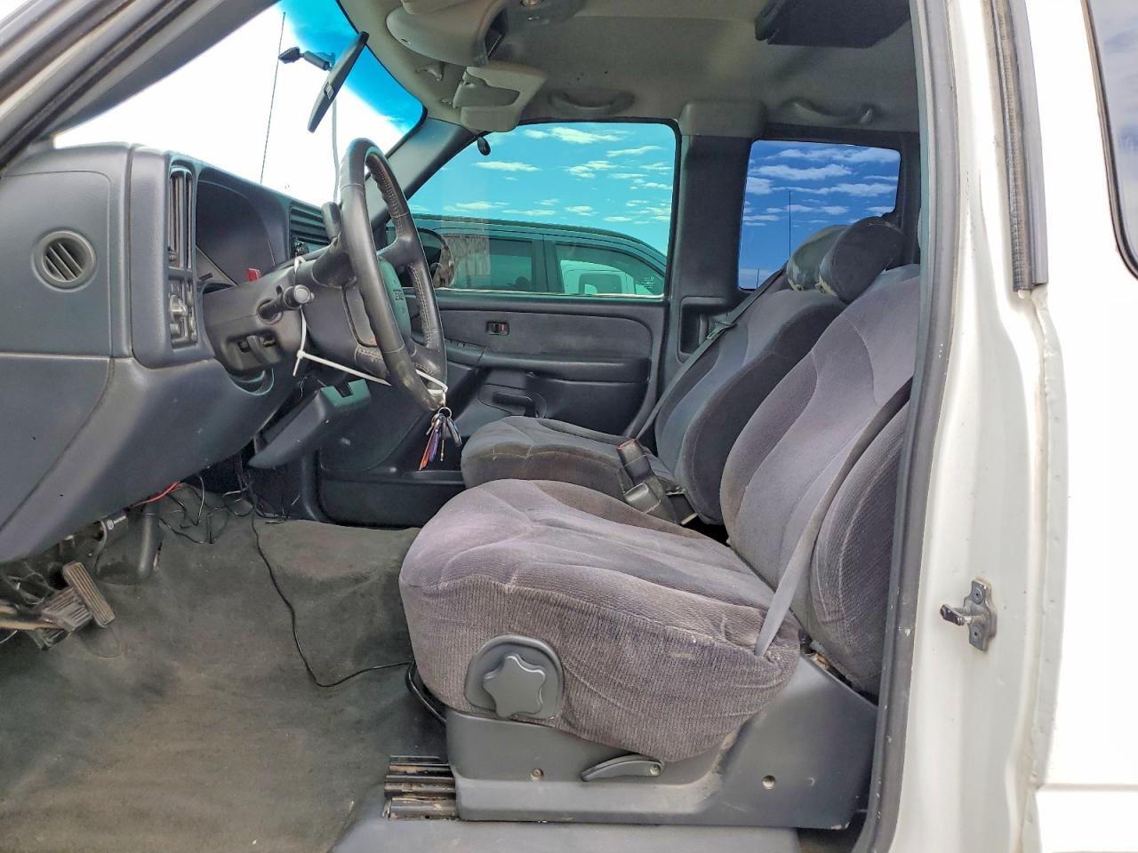 2000 GMC SIERRA VIN 1GTEC19V6YZ129479 photo 7