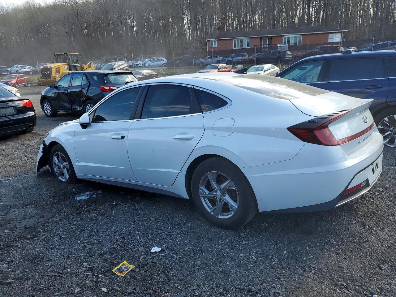 2021 HYUNDAI Sonata VIN 5NPEG4JA3MH067426 photo 2