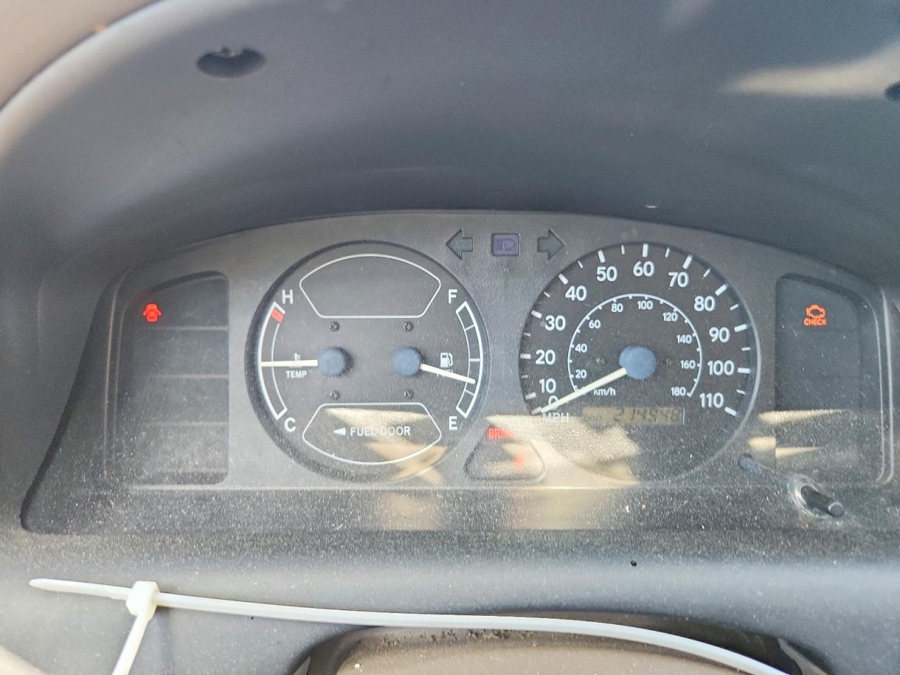 1998 Toyota Corolla VIN 1NXBR12E4WZ130132 photo 9