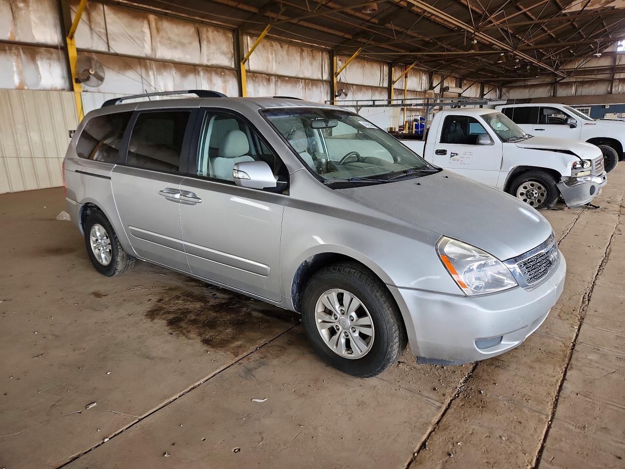 2012 Kia SEDONA VIN KNDMG4C79C6434092 photo 4