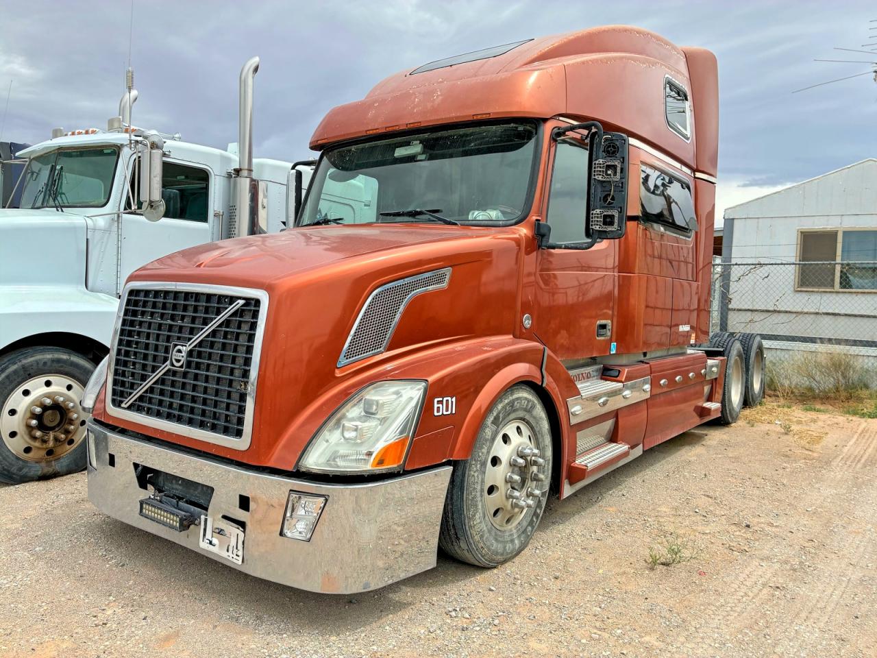 2007 Volvo Vn VIN 4V4NC9KK87N466664 photo 2