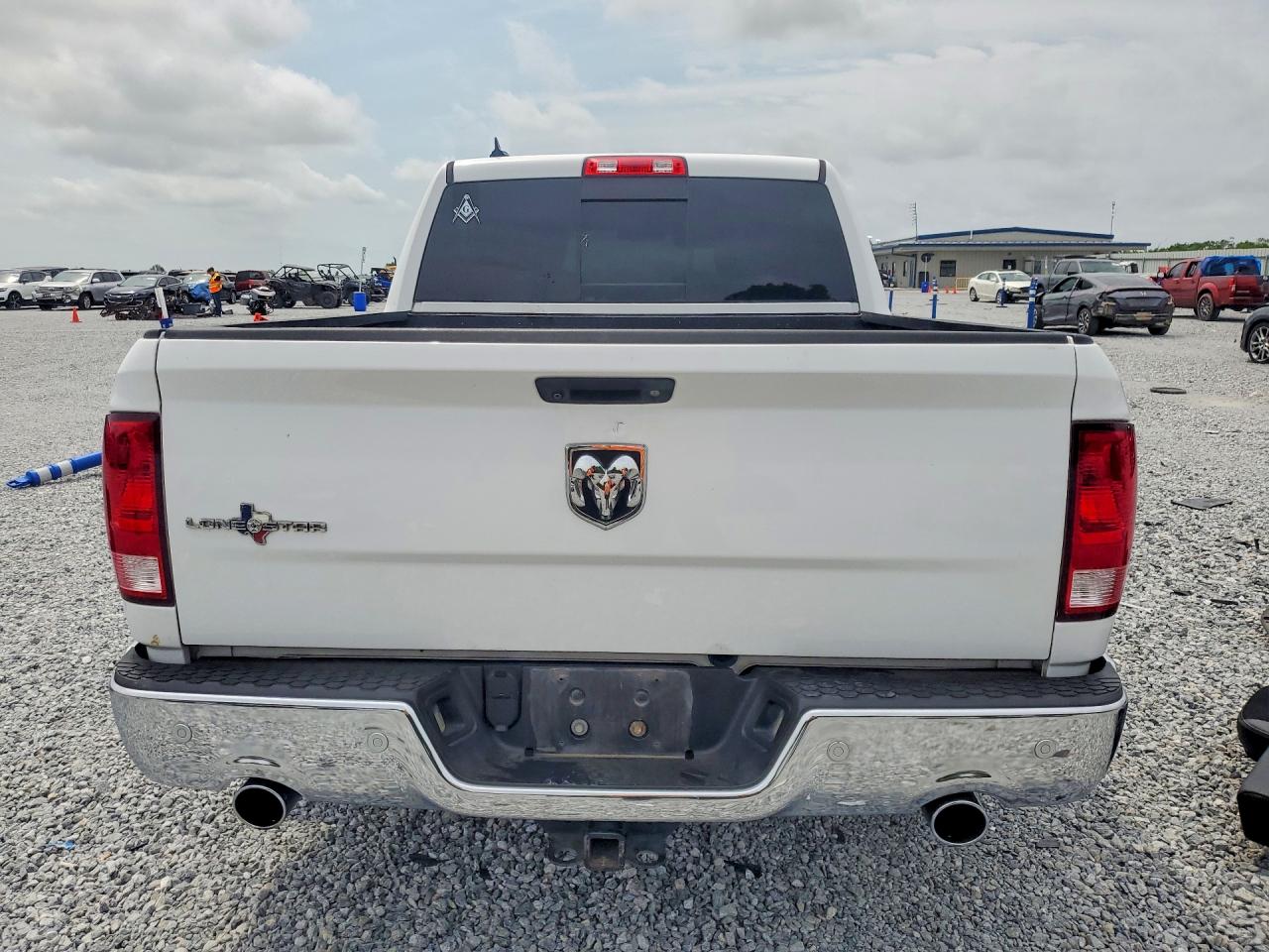 2018 Ram 1500 VIN 1C6RR6LT4JS188301 photo 6