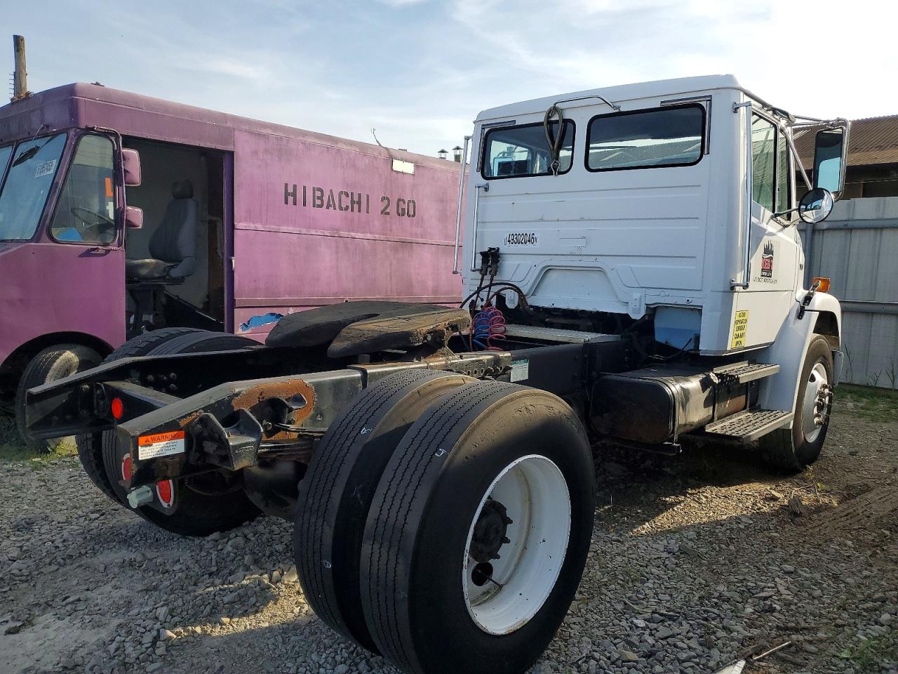 2004 FREIGHTLINER All other VIN 1FUBBUDC44HM87511 photo 4