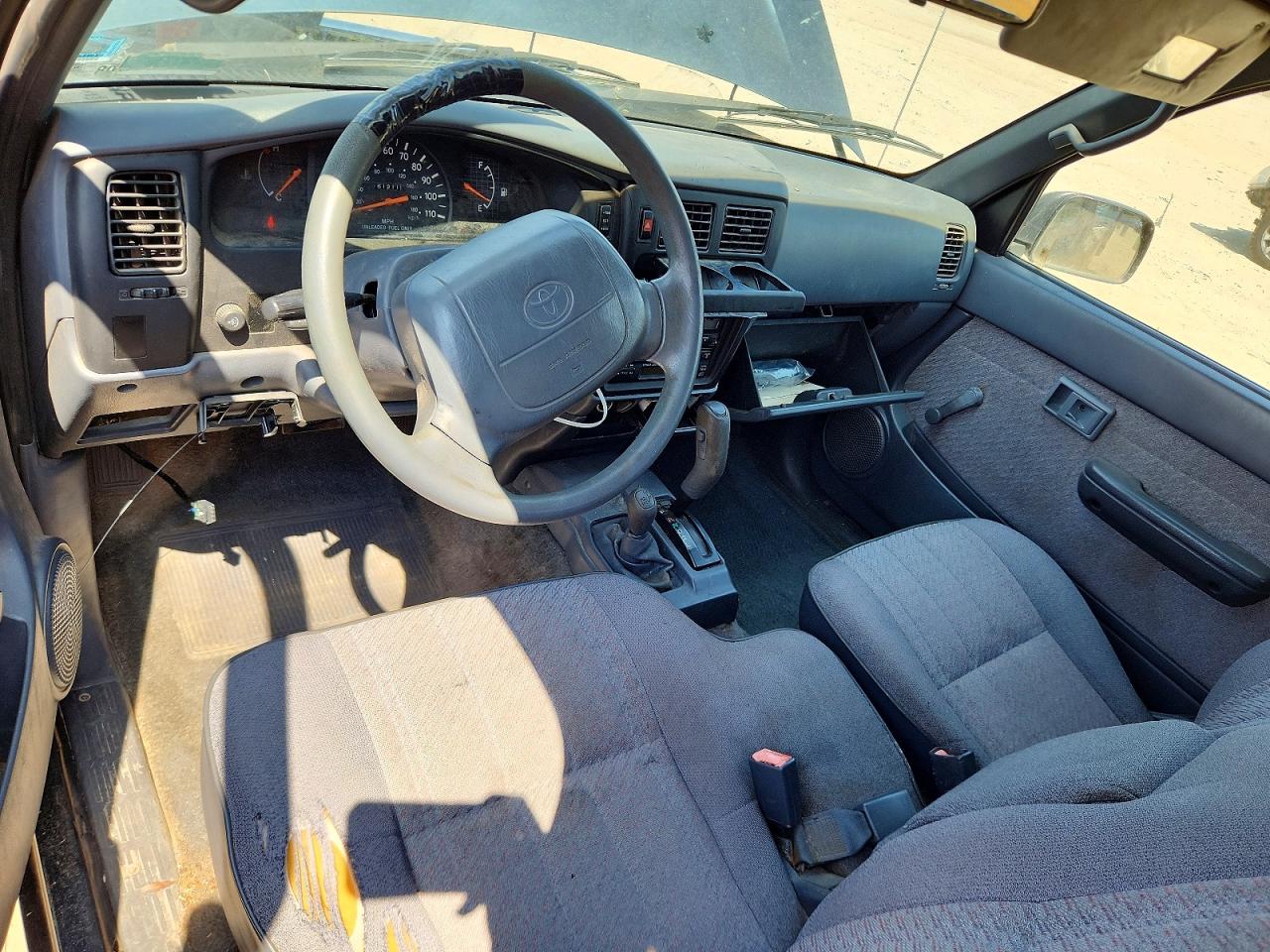 1997 Toyota Tacoma VIN 4TAWN72N7VZ326972 photo 8