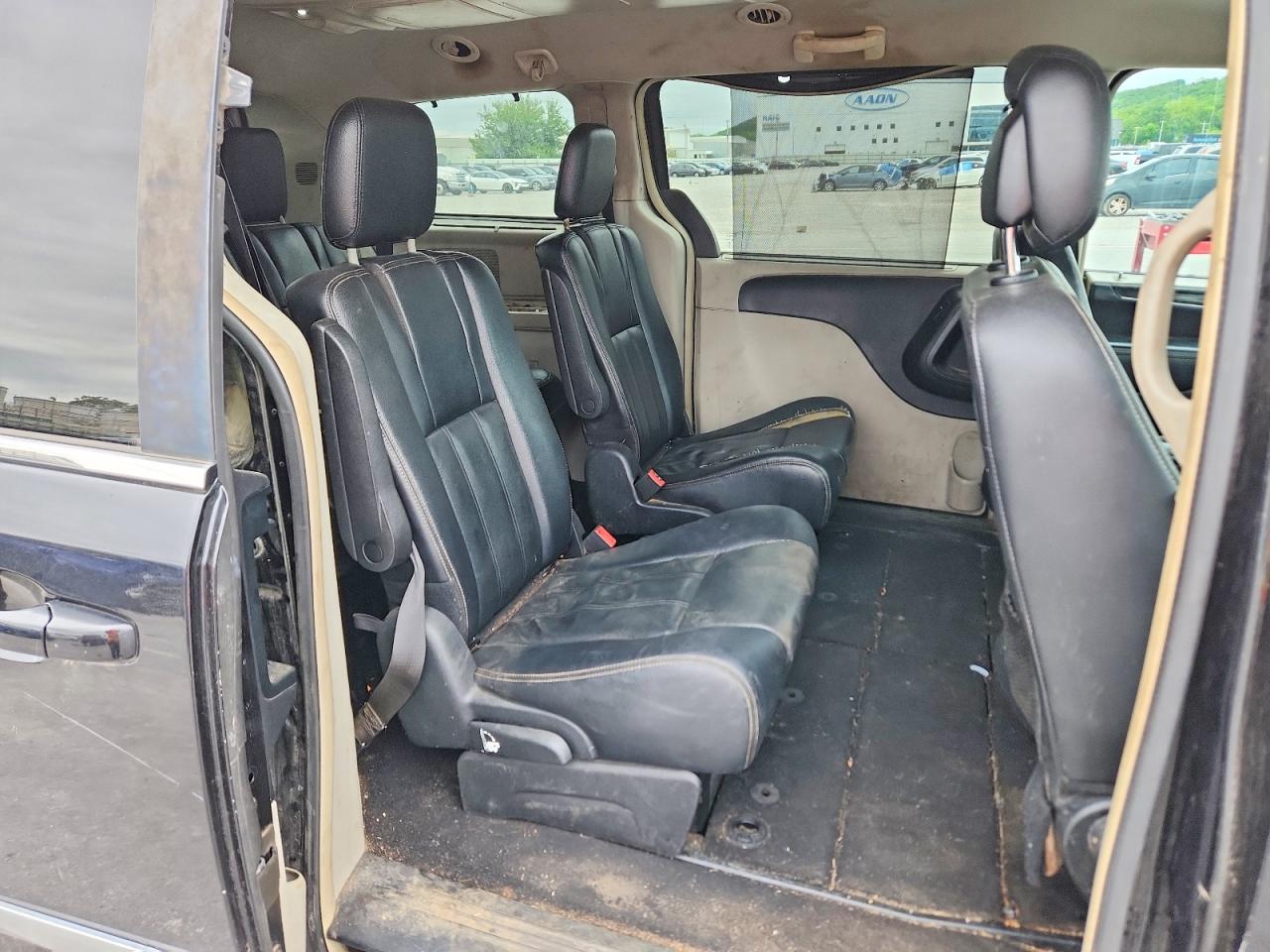 2015 Chrysler Minivan VIN 2C4RC1BG8FR578716 photo 11