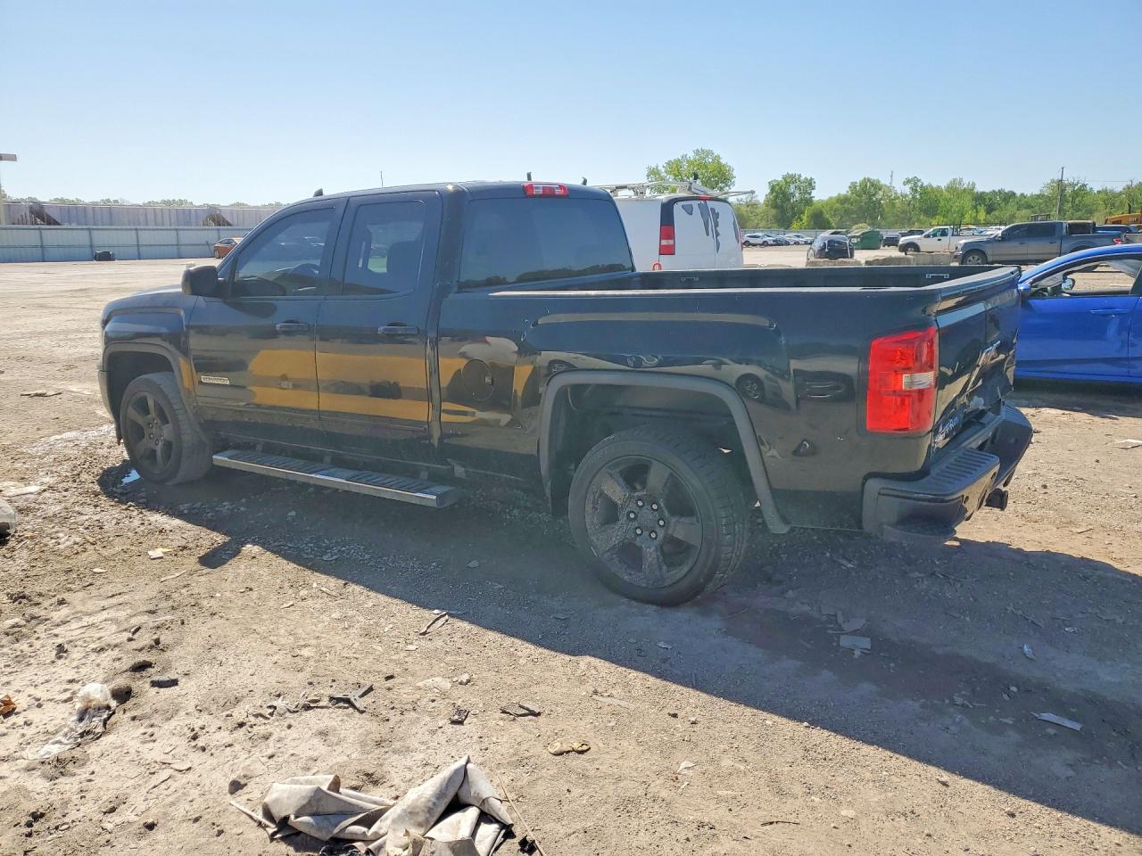 2019 GMC SIERRA VIN 2GTV2LEC0K1139010 photo 2