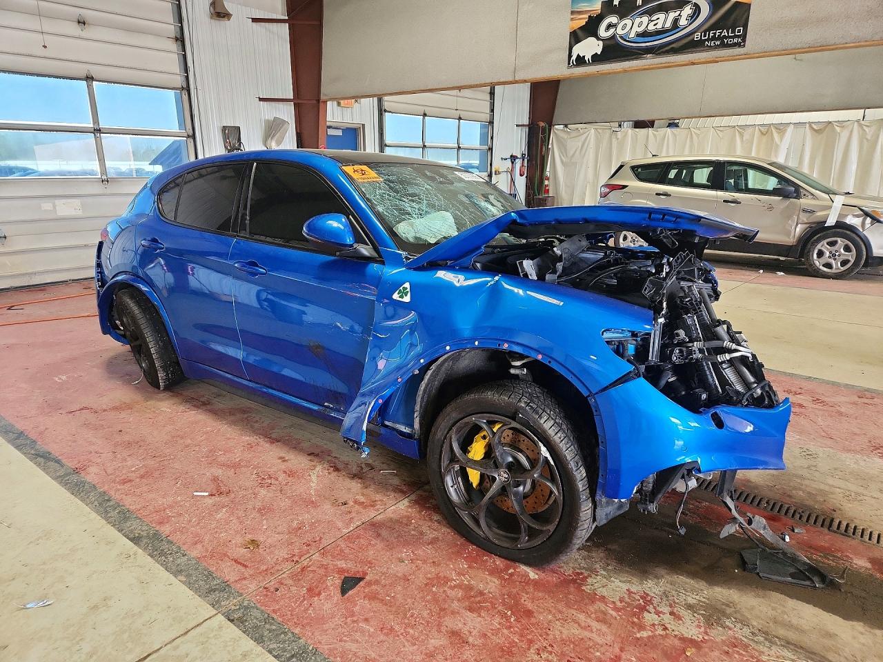 2019 Alfa Stelvio VIN ZASPAKEV7K7C32026 photo 4
