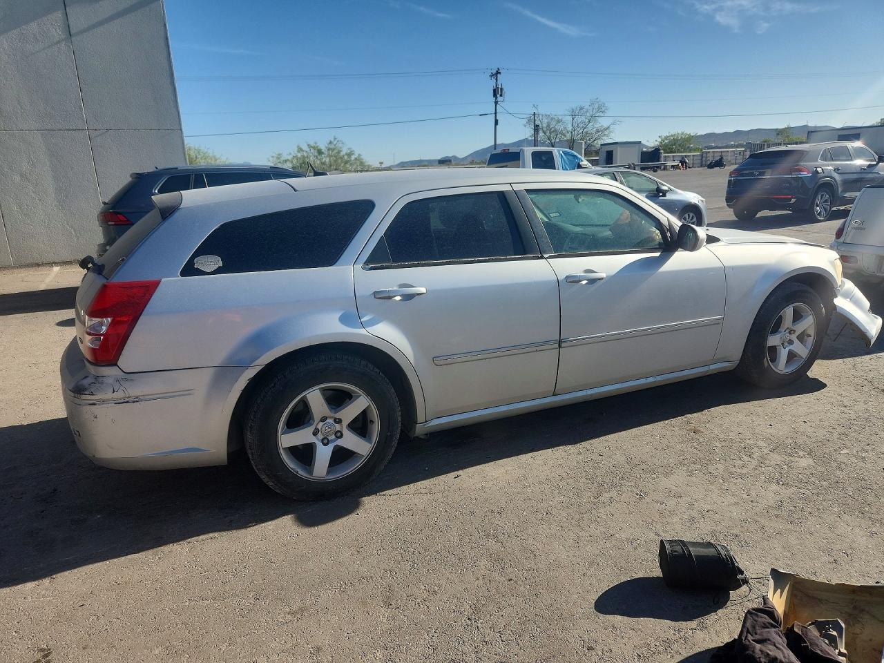 2008 DODGE Magnum VIN 2D4FV37VX8H242531 photo 3
