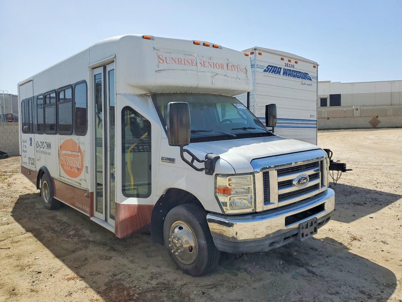 2015 Ford Econoline VIN 1FDFE4FS9FDA02872 photo 1