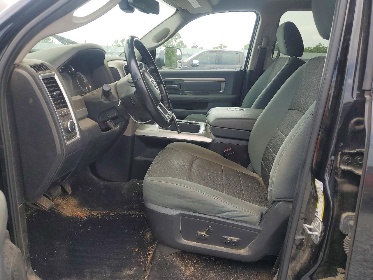 2018 Ram 2500 VIN 3C6UR5MJ1JG121213 photo 7