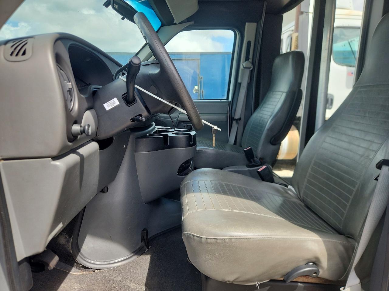 2008 Ford Econoline VIN 1FDWE35L98DA10655 photo 7