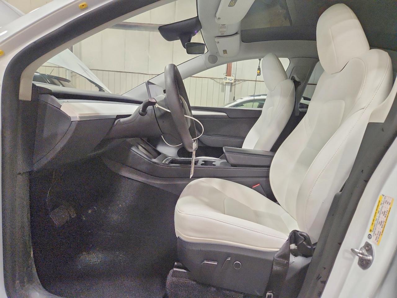 2024 Tesla Model y VIN 7SAYGAEE4RF176558 photo 7