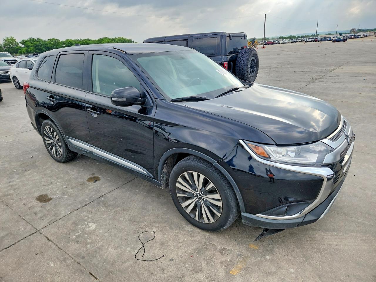 2019 Mitsubishi Outlander VIN JA4AD3A32KZ043136 photo 4