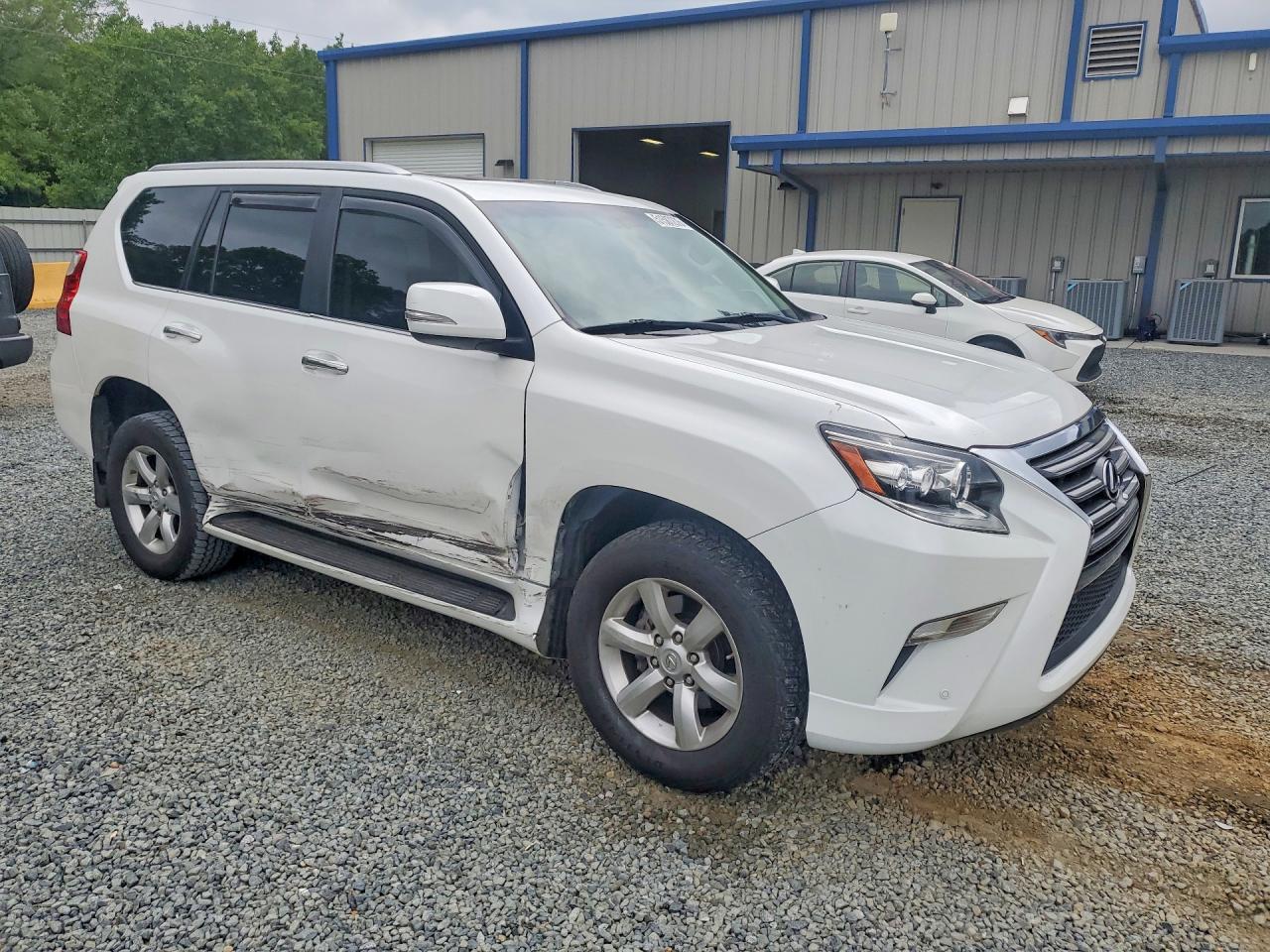 2011 Lexus Gx VIN JTJBM7FX7B5032957 photo 4
