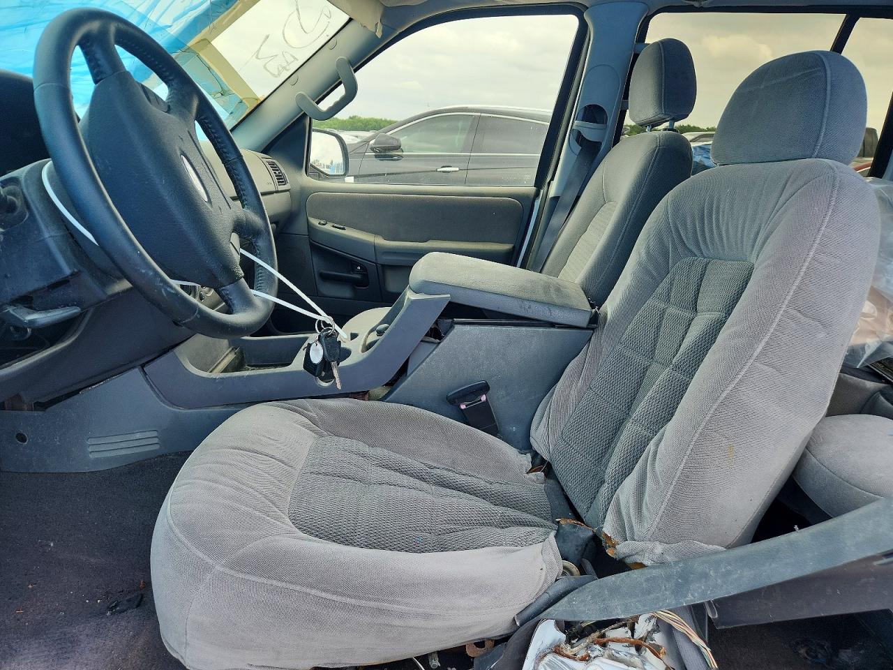 2005 Ford Explorer VIN 1FMZU73K55UB25542 photo 7