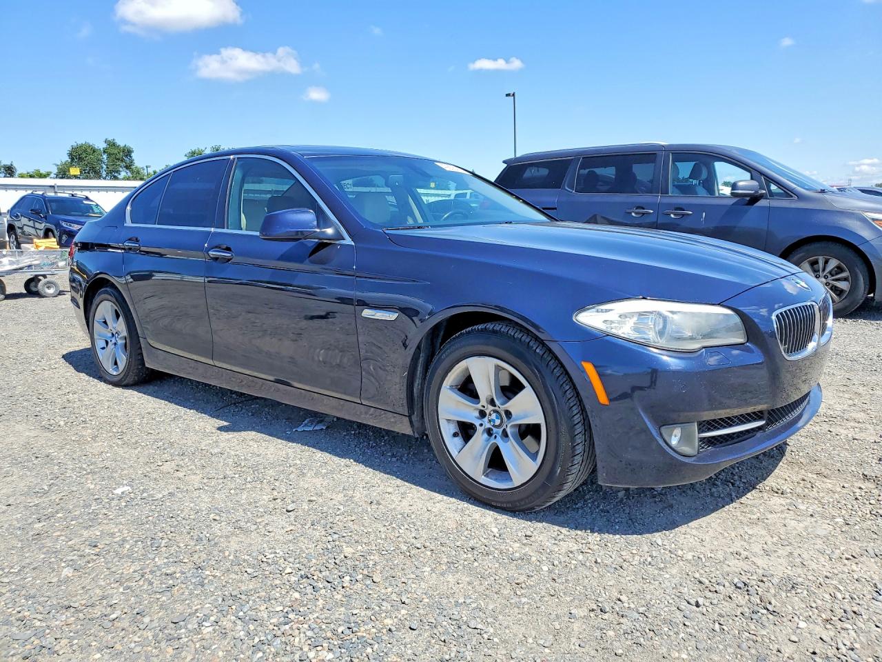2012 BMW 5 series VIN WBAXG5C55CDX01867 photo 4