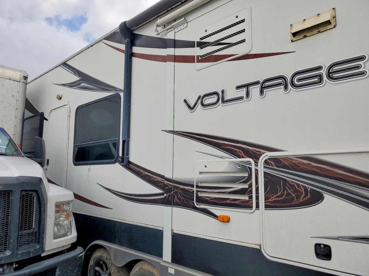 2011 DUTCHMEN VOLTAGE CAMPER VIN 47CFVTV32BC660122 photo 6