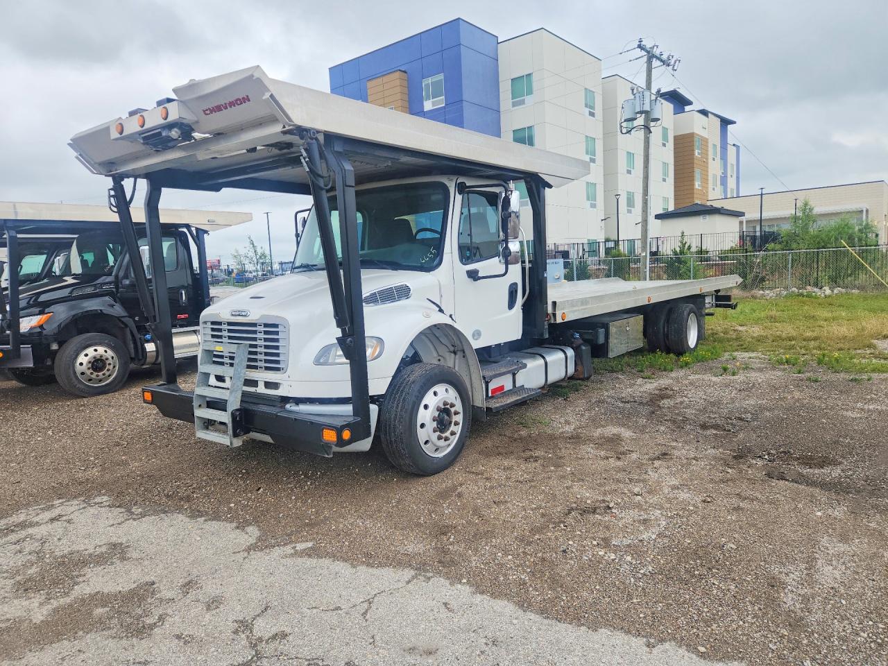 2017 FREIGHTLINER All other VIN 1FVACXCY4HHHY4645 photo 1