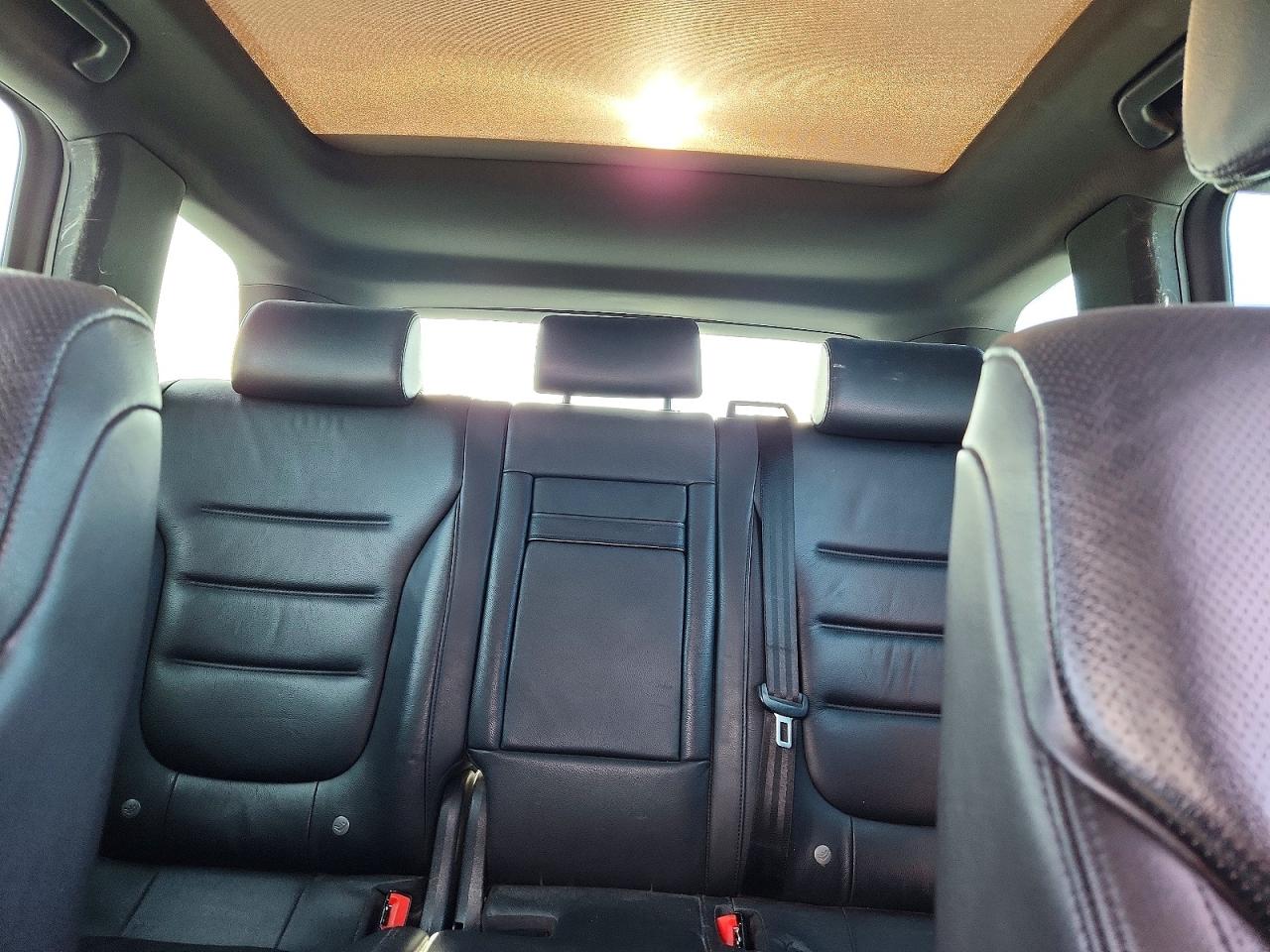 2017 Volkswagen Touareg VIN WVGRF7BP2HD003183 photo 10