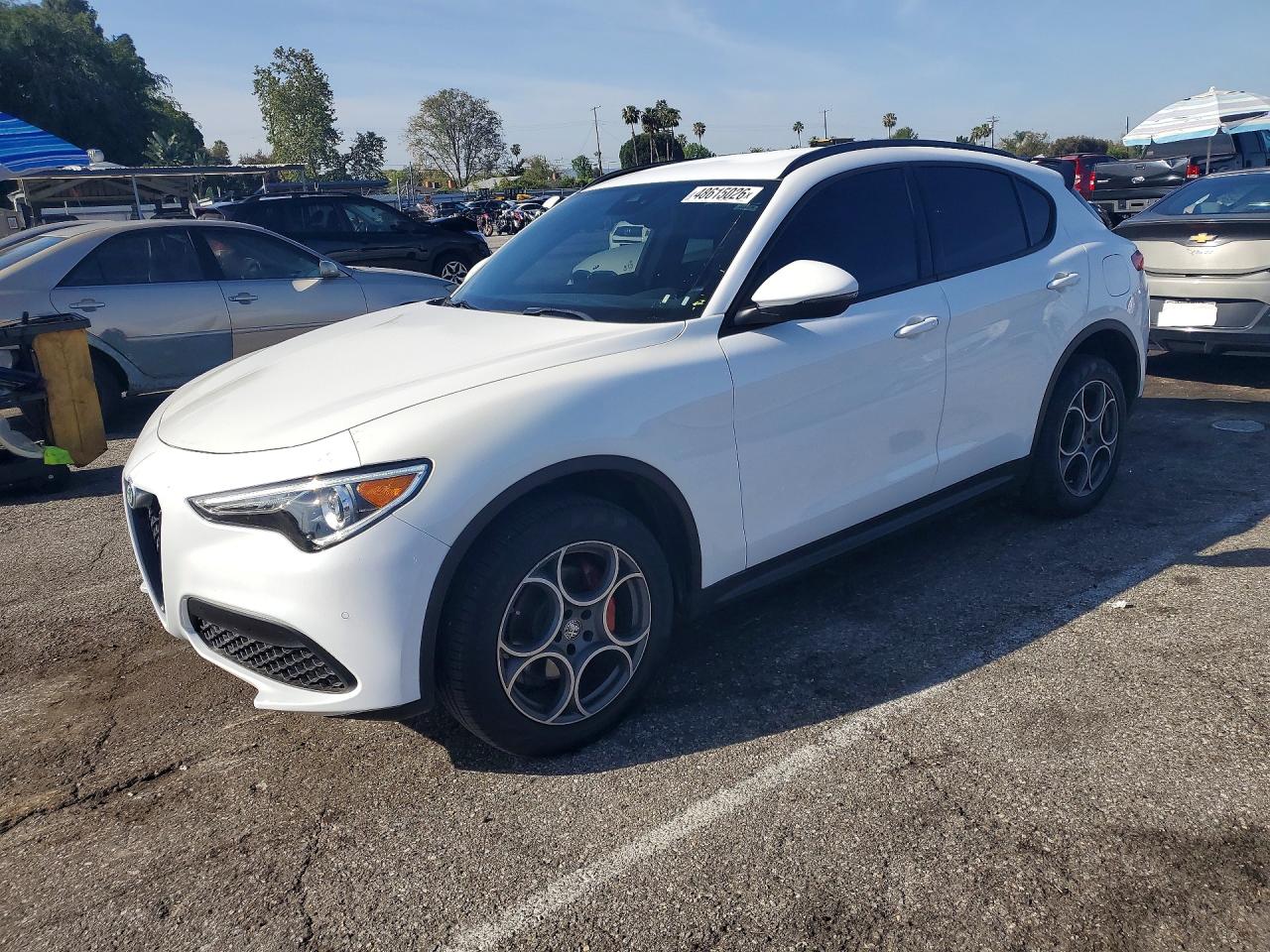 2022 Alfa Stelvio VIN ZASPAJAN8N7D44189 photo 1