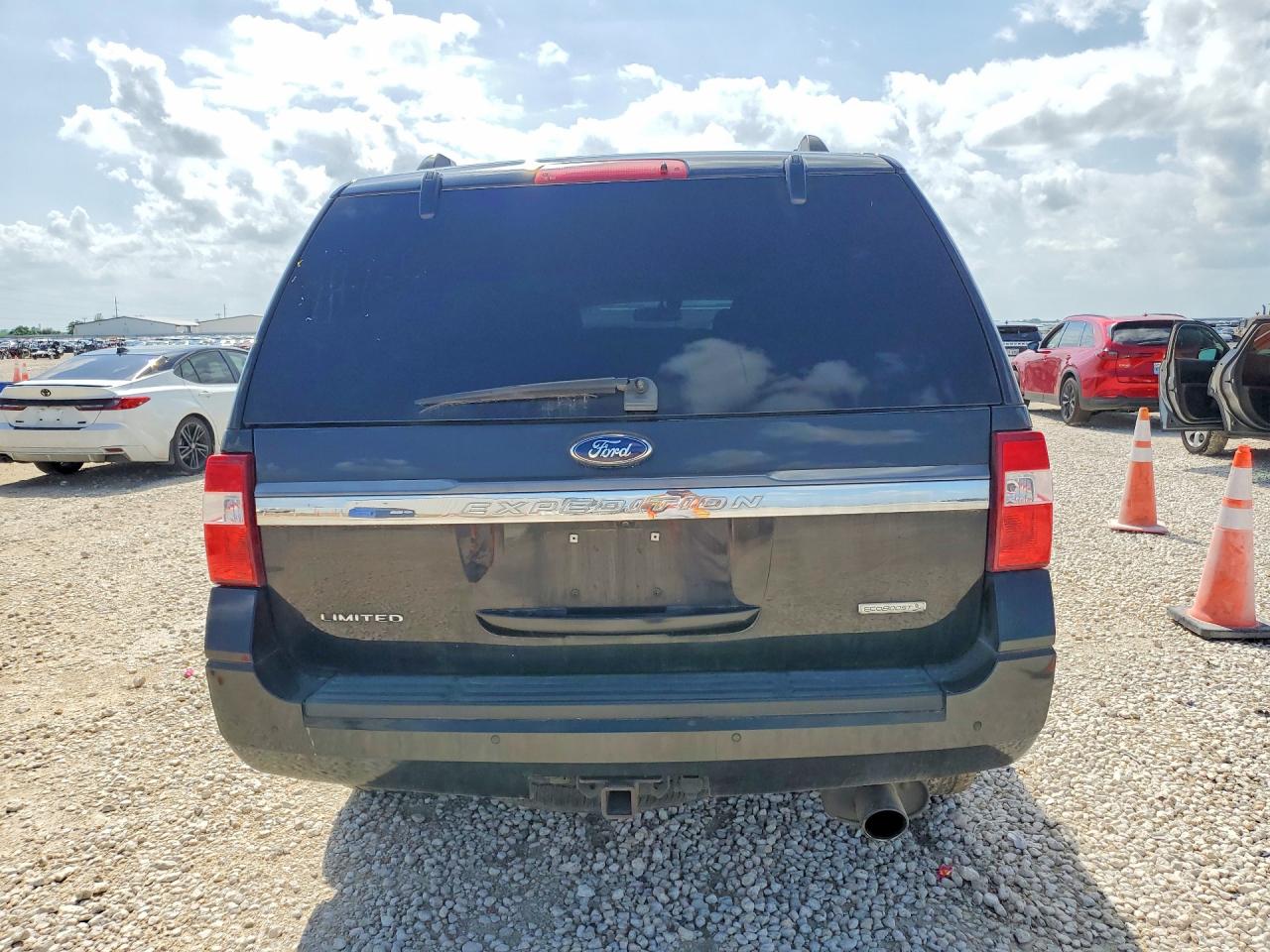 2015 Ford Expedition VIN 1FMJU1KT9FEF46826 photo 6