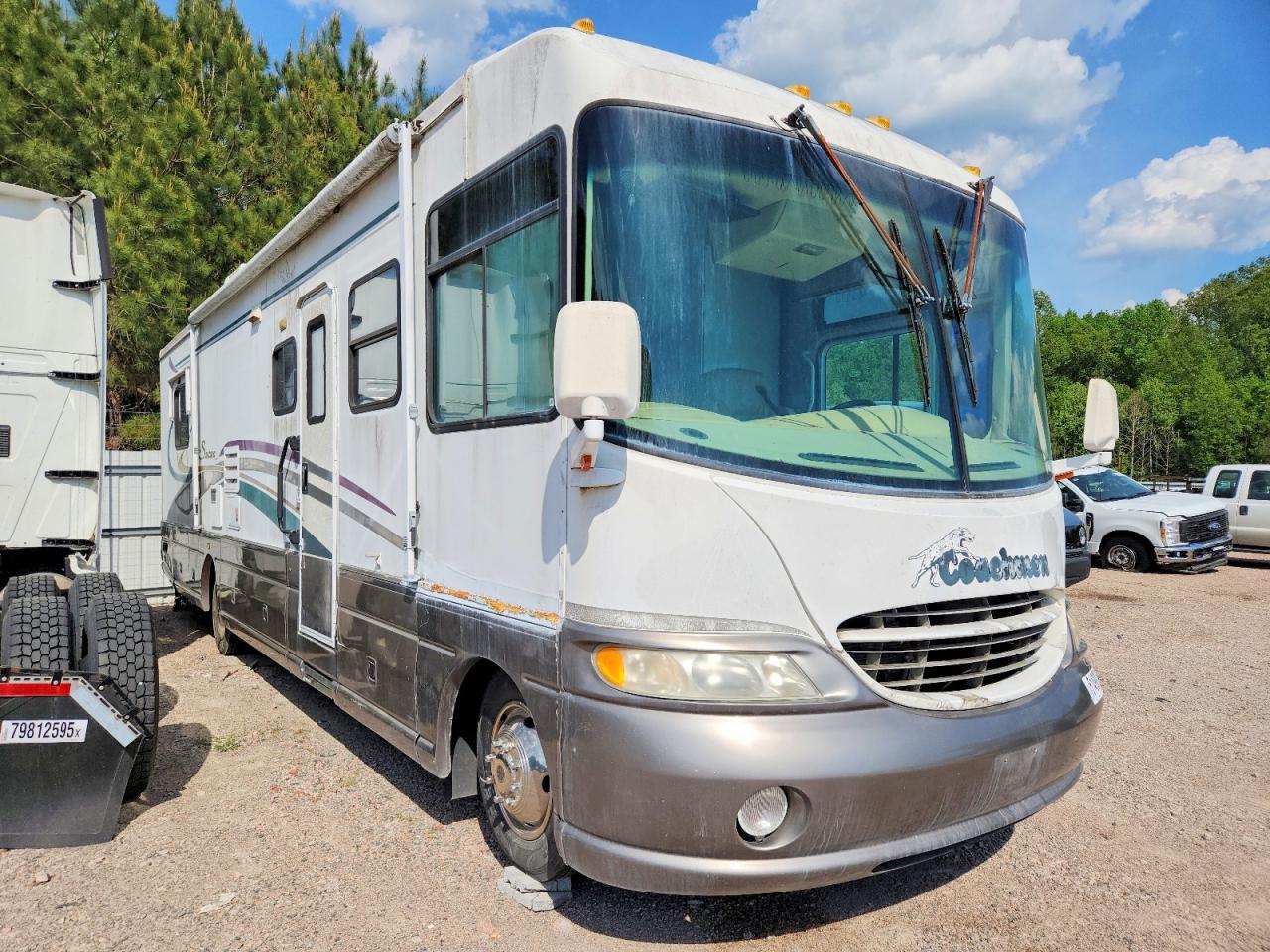 2000 COACHMEN F550 VIN 1FCNF53S9Y0A02419 photo 1