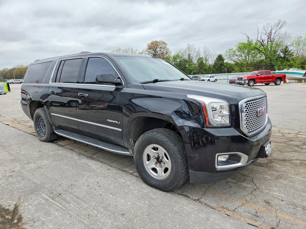 2017 GMC Yukon VIN 1GKS2HKJXHR373422 photo 4