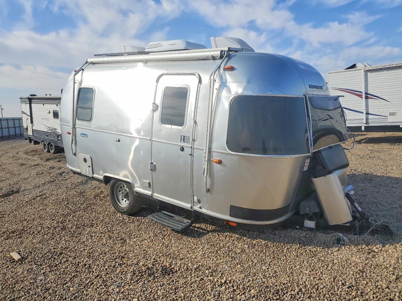 2022 AIRSTREAM Airstream VIN 1STCMAA17NJ561975 photo 1