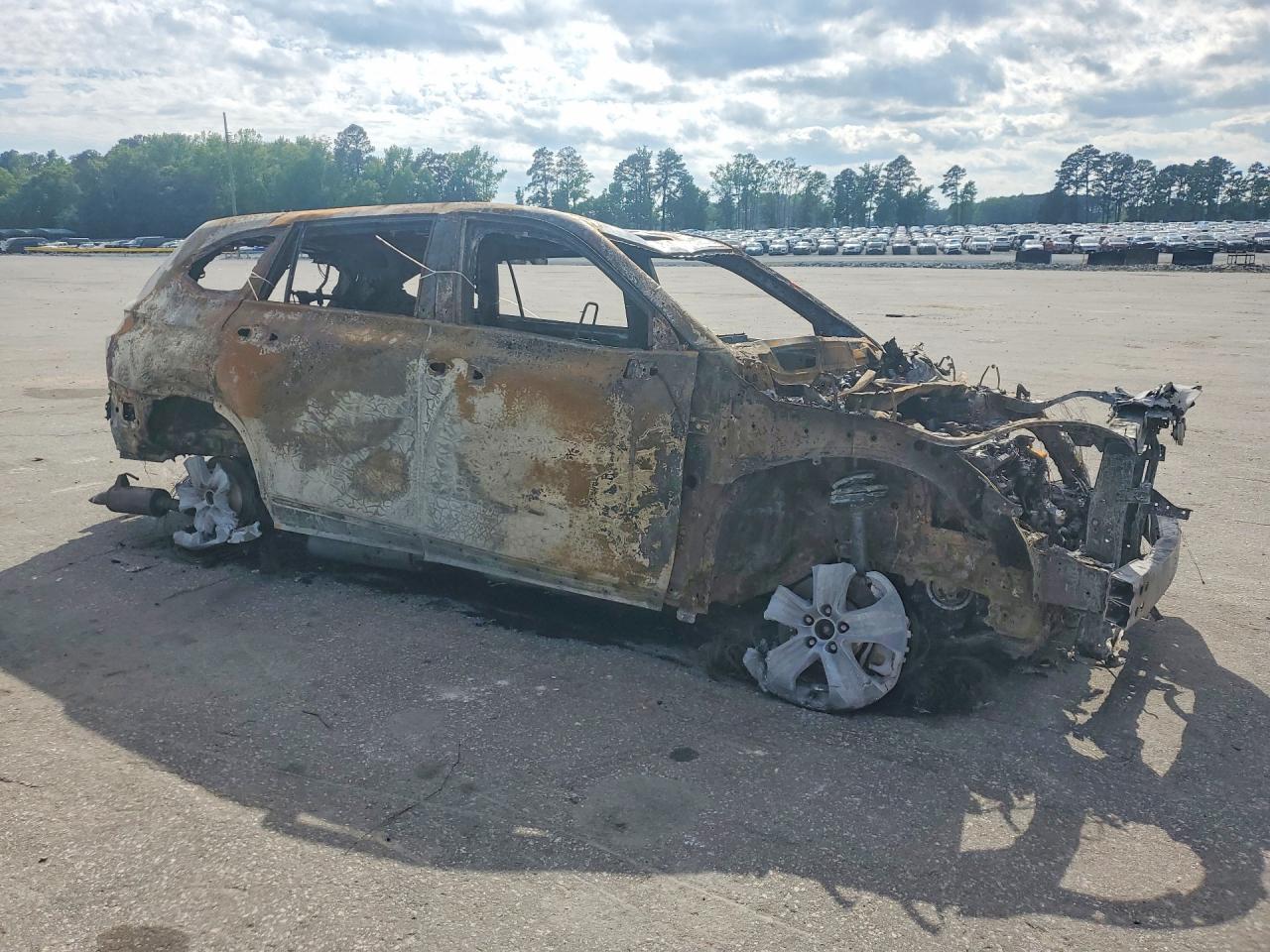 2025 Toyota Highlander VIN 5TDKBRCH6SS678406 photo 4