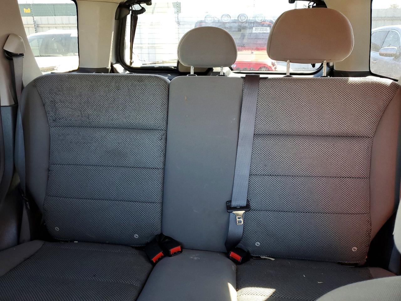 2005 Ford Escape VIN 1FMYU93145KA44025 photo 10