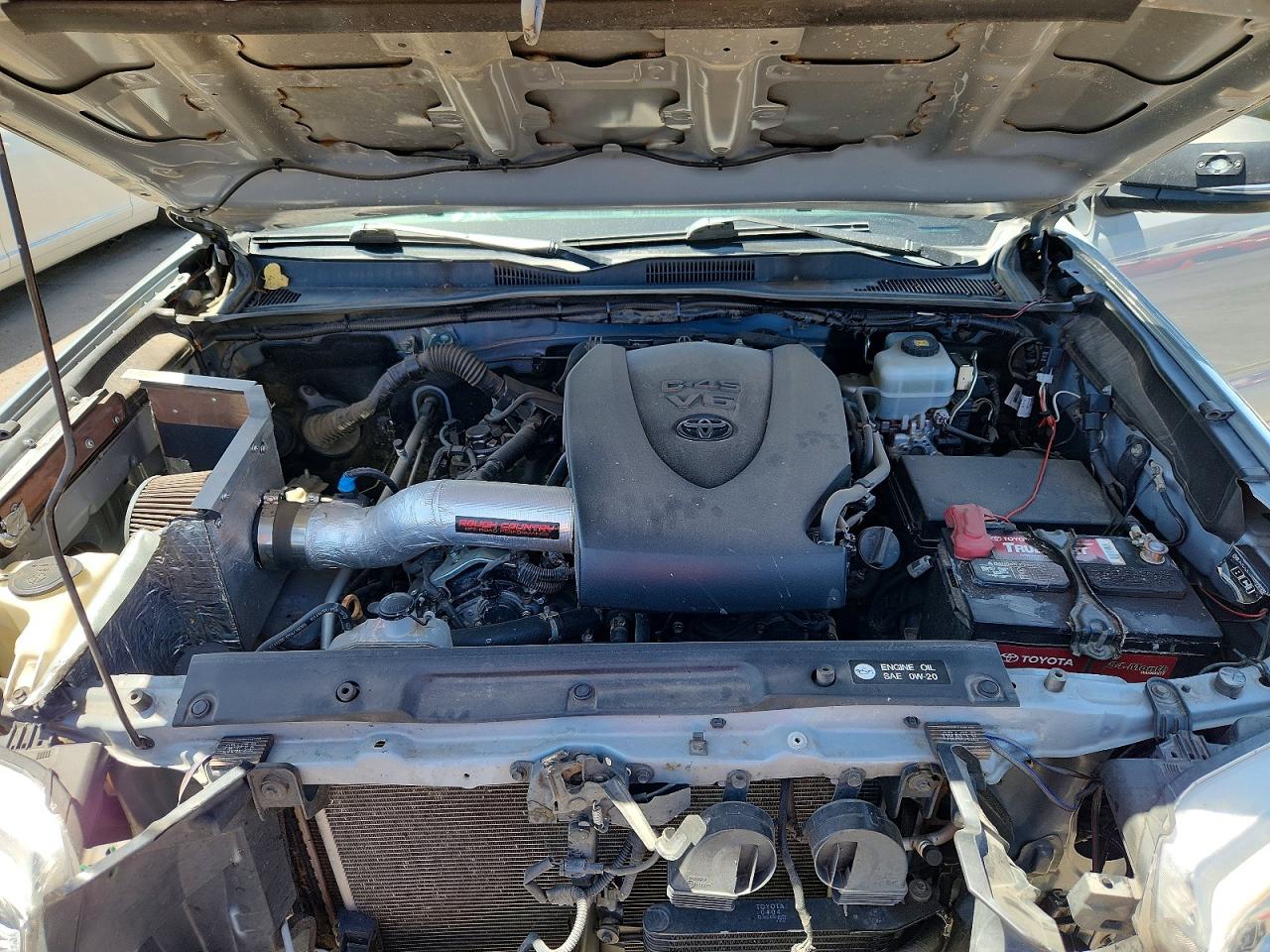 2018 Toyota Tacoma VIN 3TMCZ5AN2JM184642 photo 11