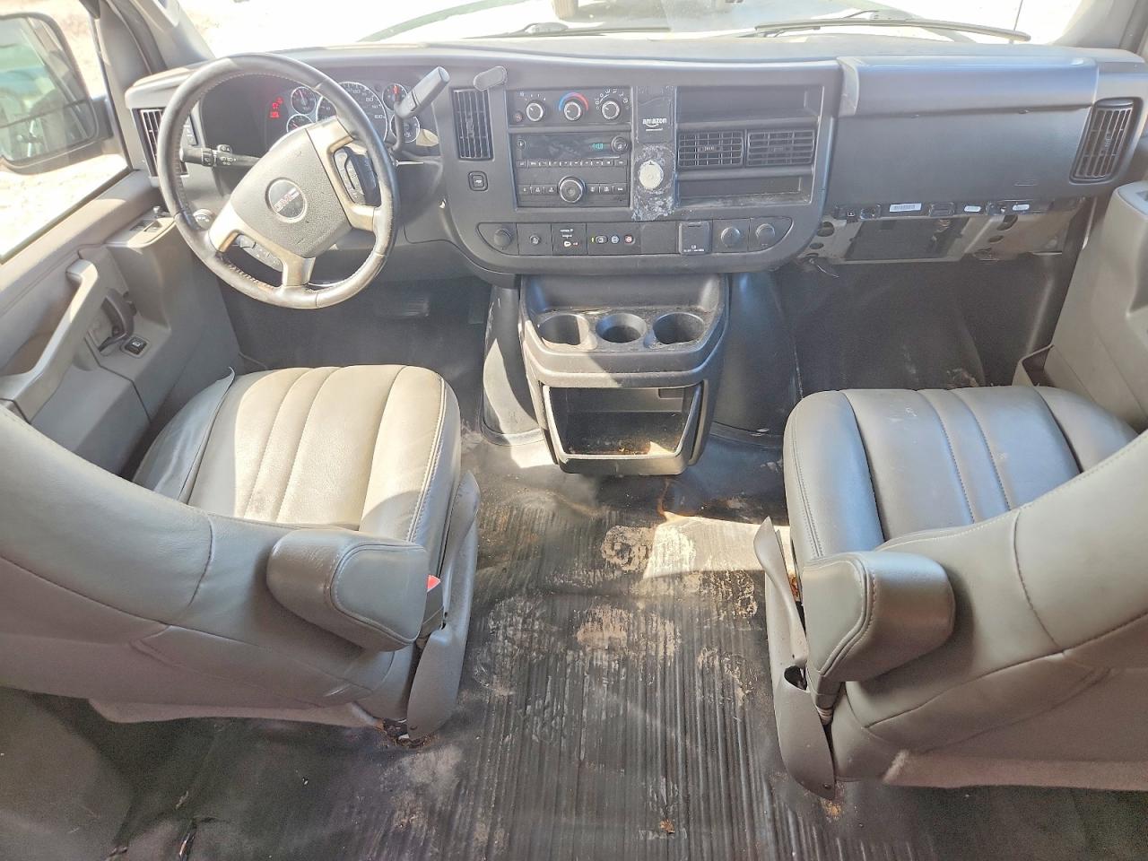 2019 GMC Savana VIN 1GTW7AFG7K1191042 photo 8