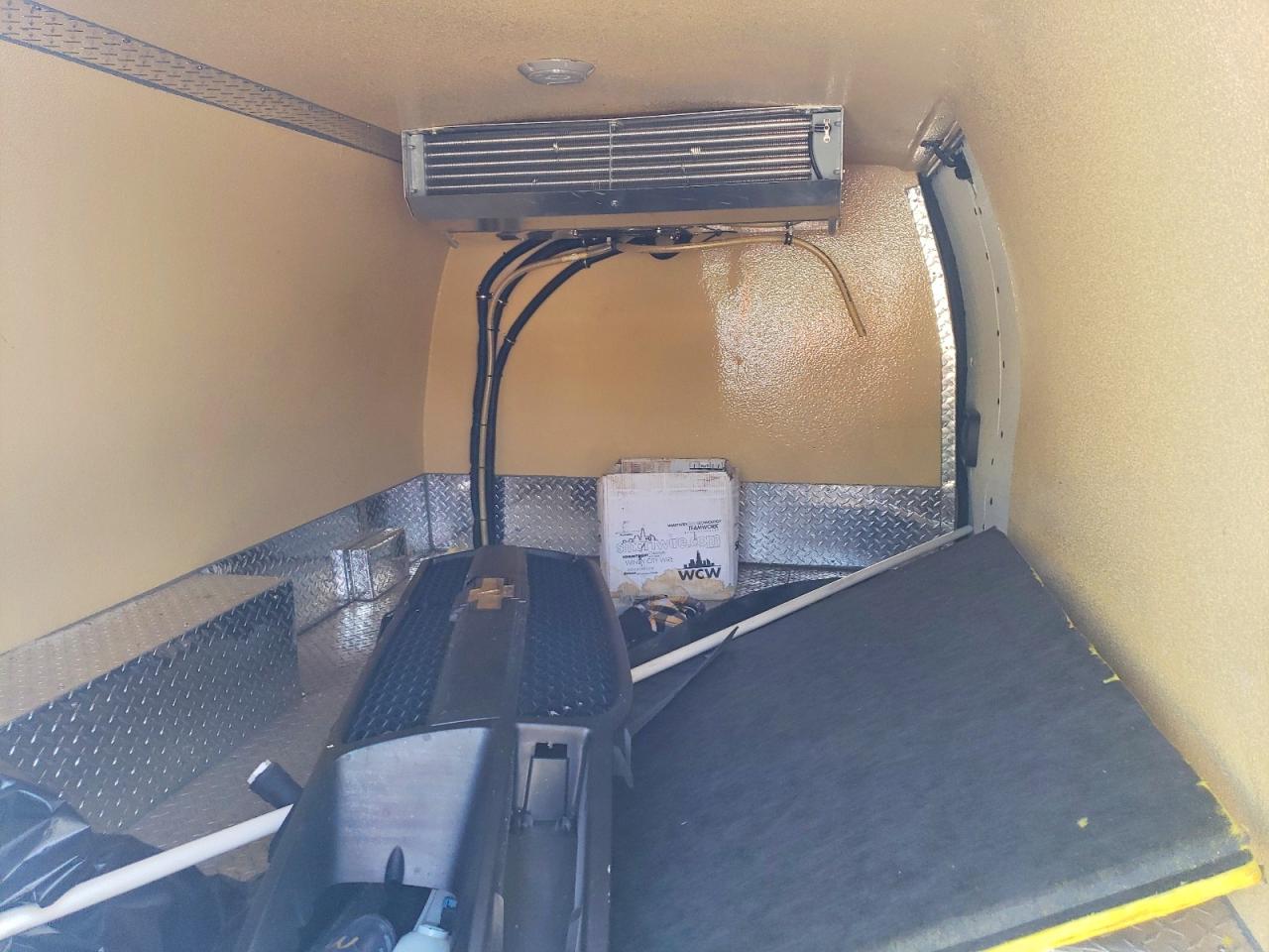2017 CHEV Express VIN 1GCWGAFF7H1119967 photo 10