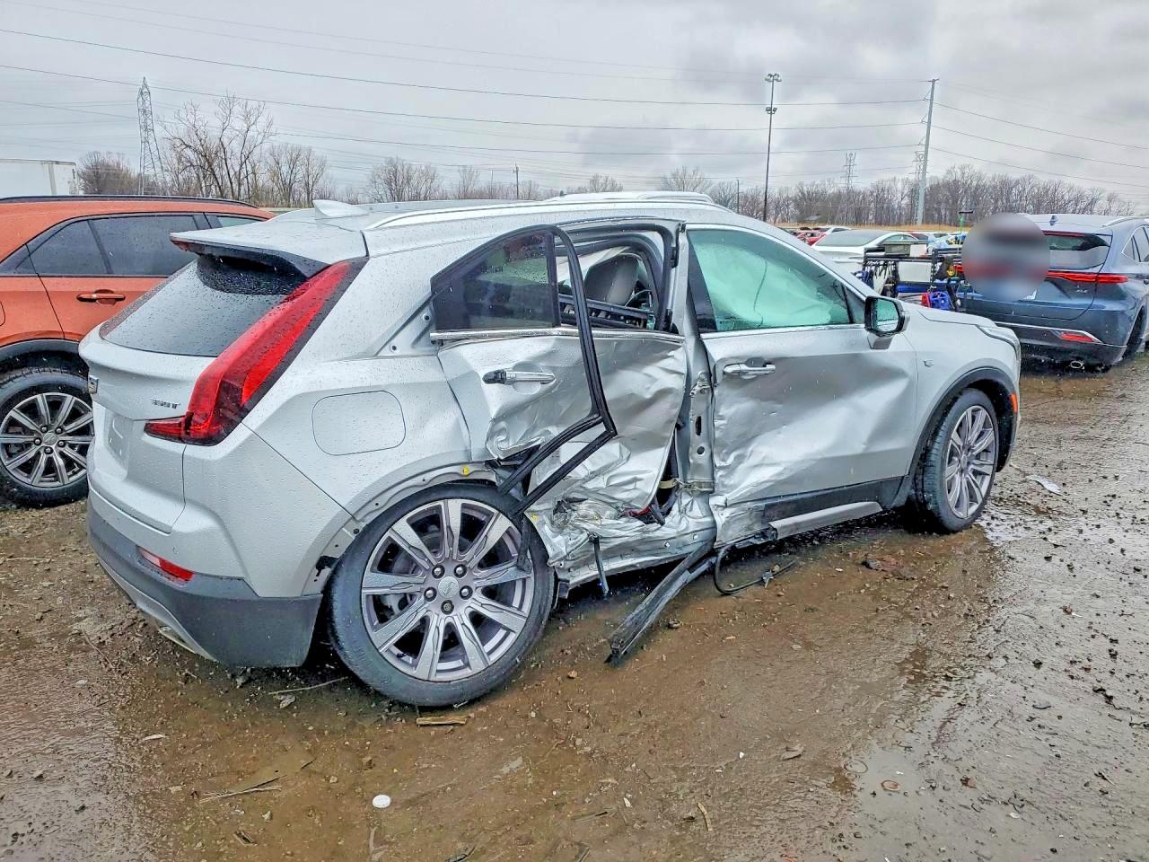 2021 Cadillac Xt4 VIN 1GYFZDR49MF081588 photo 3