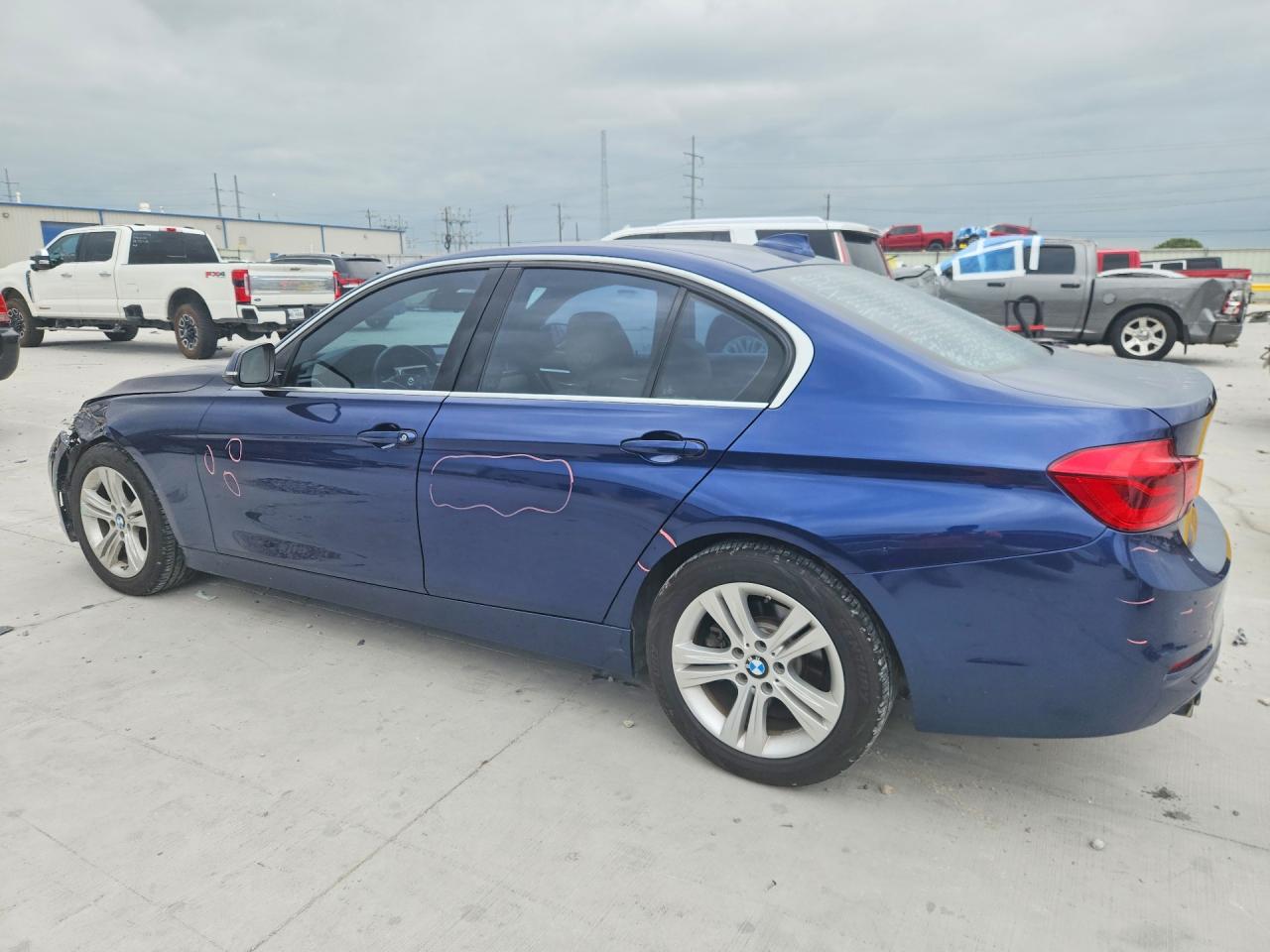 2018 BMW 3 series VIN WBA8B9G58JNU57949 photo 2