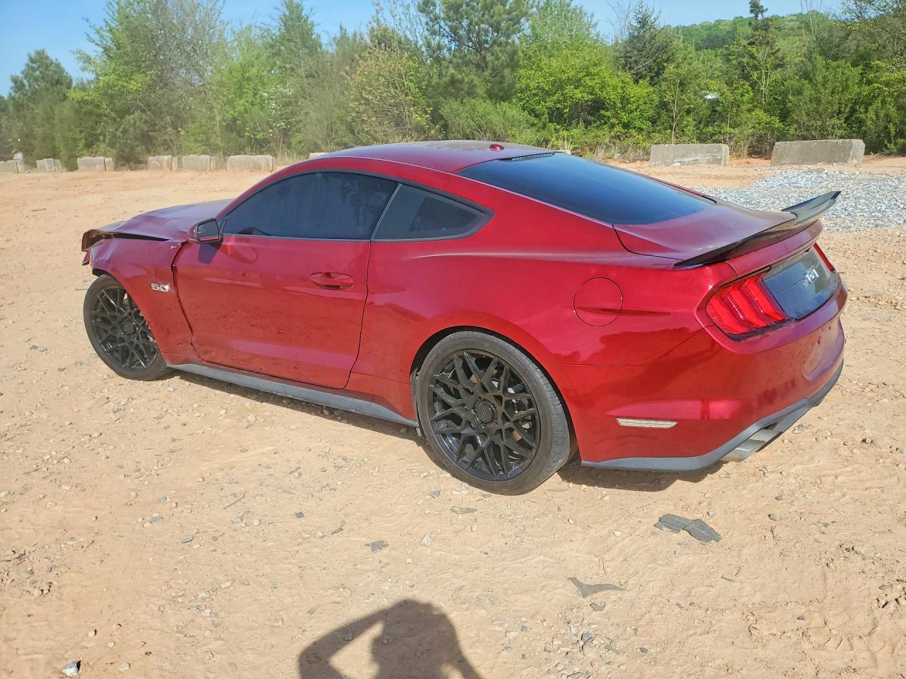 2018 Ford Mustang VIN 1FA6P8CF5J5153343 photo 2