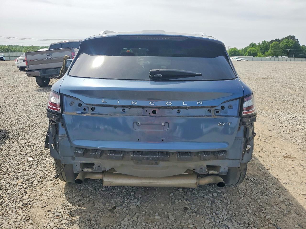 2019 Lincoln Nautilus VIN 2LMPJ6LP8KBL45642 photo 6