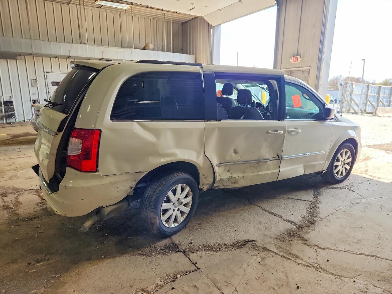 2013 Chrysler Minivan VIN 2C4RC1BG1DR780455 photo 3