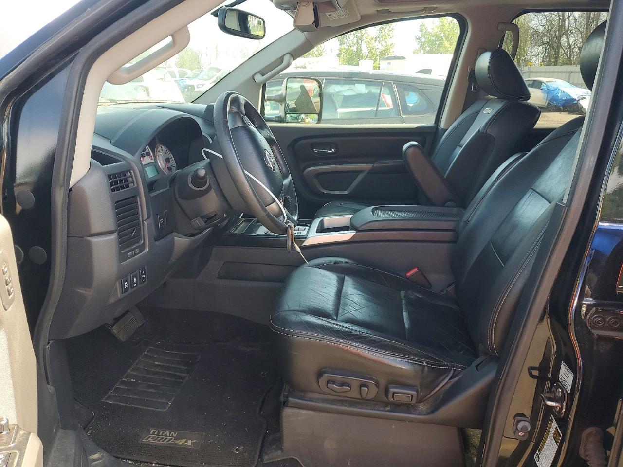 2015 Nissan TITAN VIN 1N6AA0EC2FN500819 photo 7
