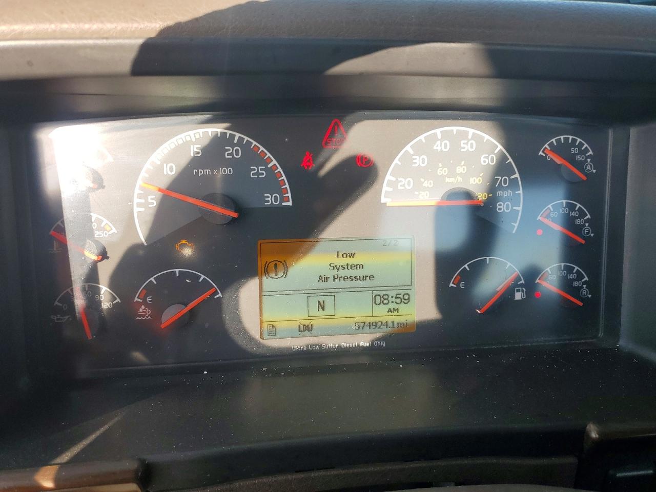 2017 Volvo Vn VIN 4V4N39TGXHN988210 photo 8