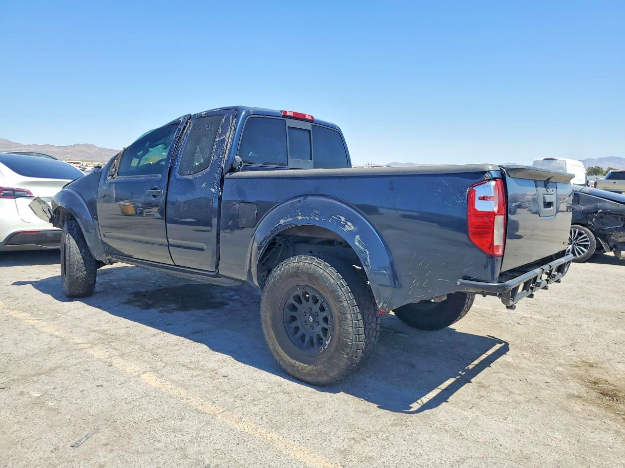 2015 Nissan Frontier VIN 1N6AD0CU5FN702752 photo 2