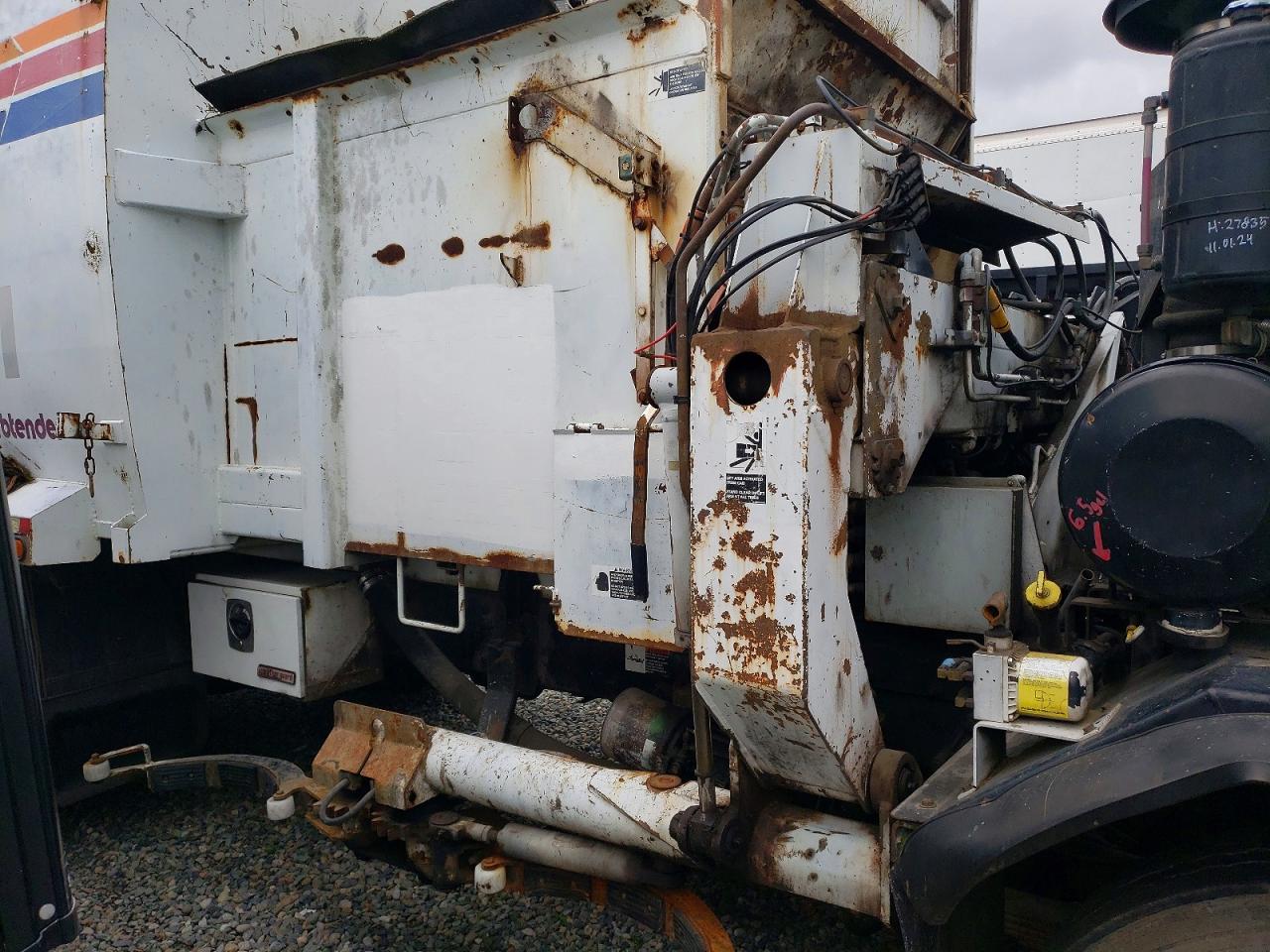 2007 PETERBILT All other VIN 3BPZLD9X37F717686 photo 6