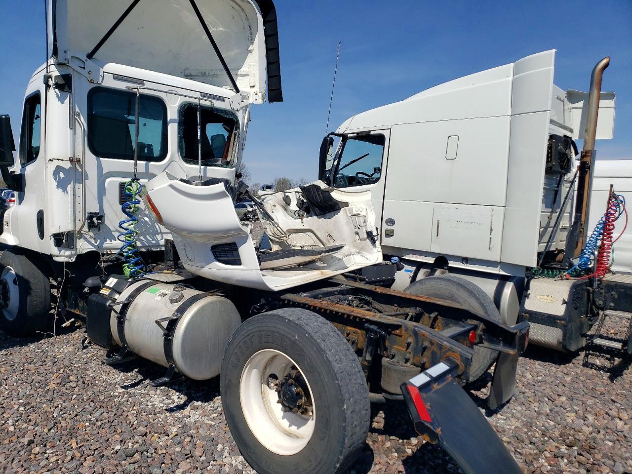 2015 FREIGHTLINER All models VIN 1FUBGAD49FLGD9905 photo 9