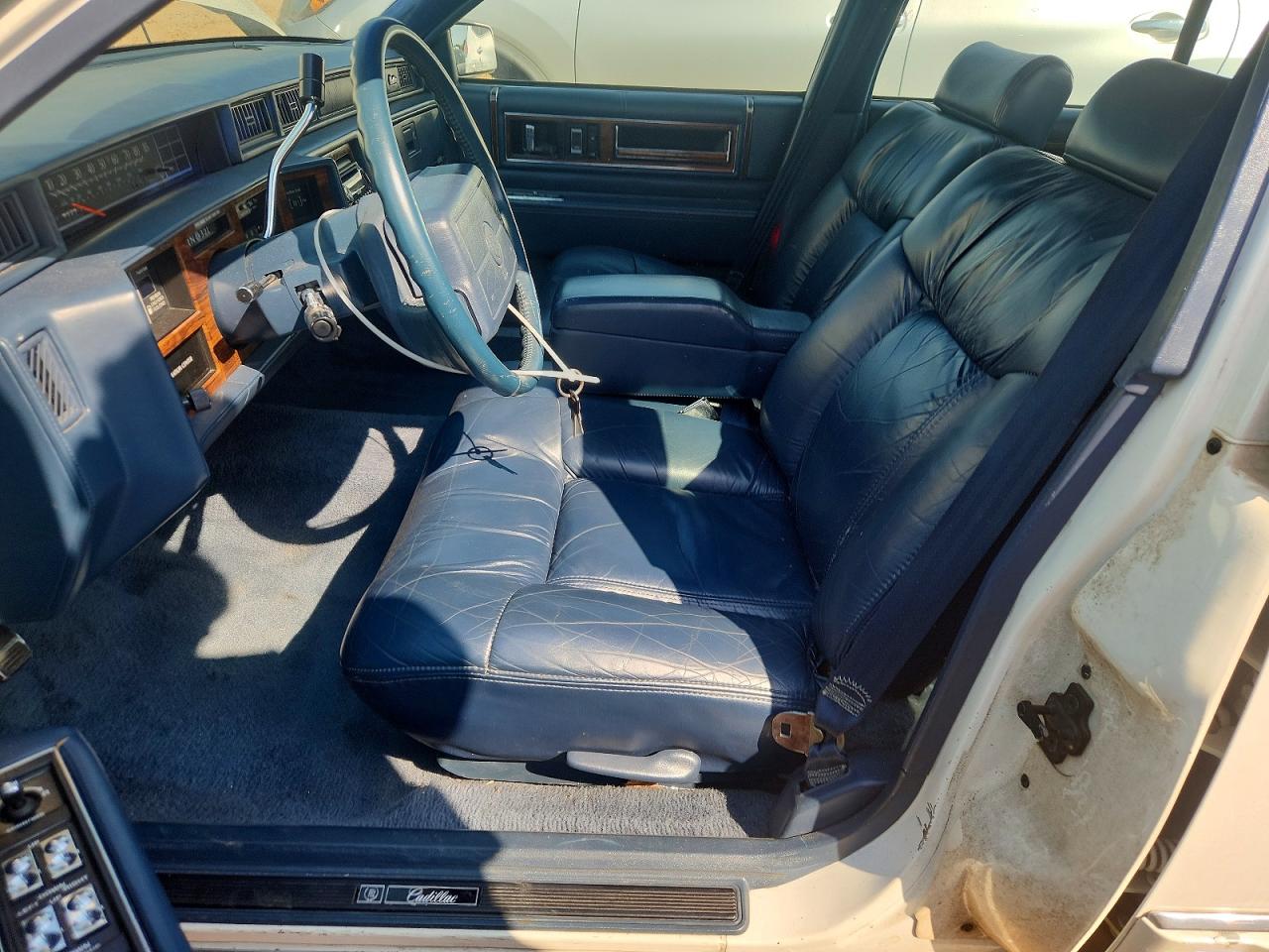1993 Cadillac Deville VIN 1G6CD53B7P4326427 photo 7