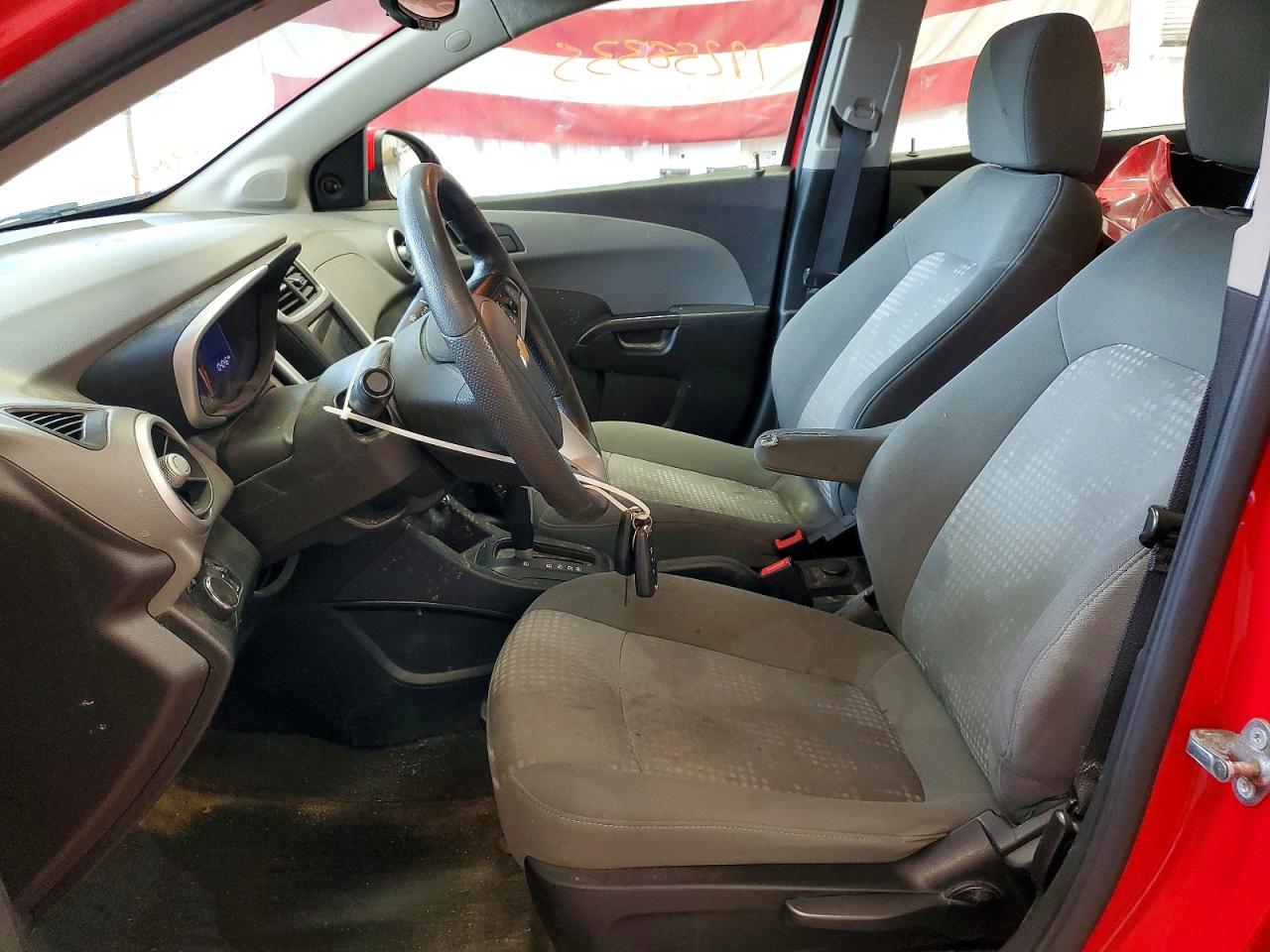2019 Chevrolet SONIC VIN 1G1JB5SB0K4133565 photo 7