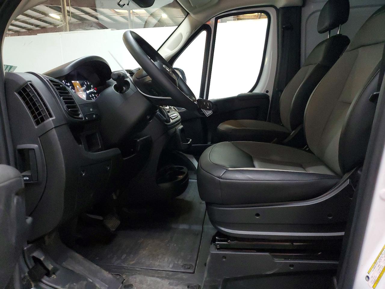 2025 RAM Promaster VIN 3C6MRVHG6SE545496 photo 7
